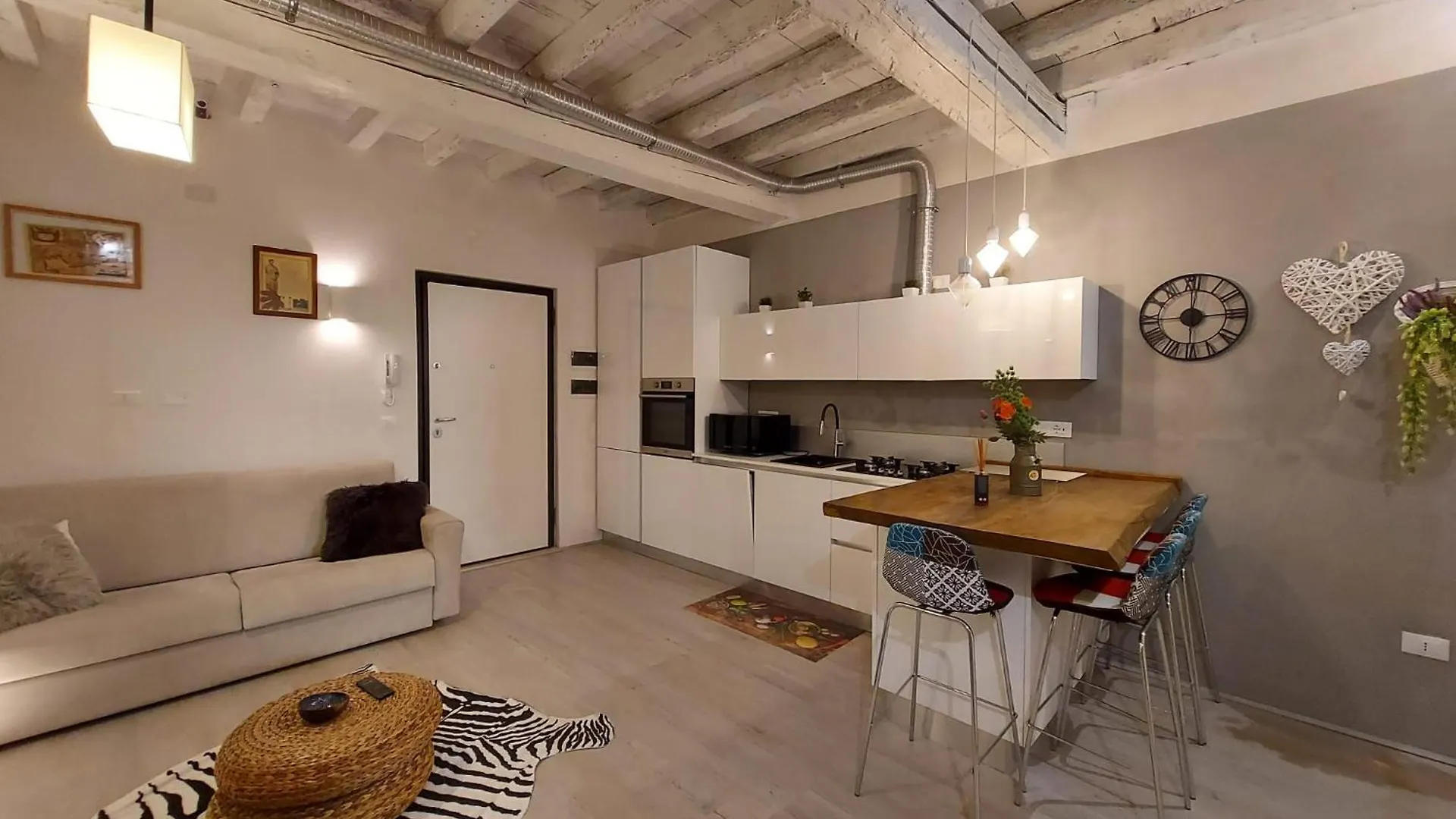 Dimora D'Arte Apartment Ferrara 0*,  Italy